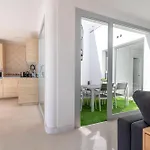 House Near The W Sea View, Jaca *