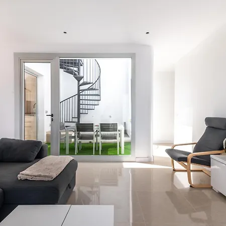 House Near The W Sea View, Jaca