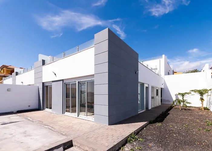 House Near The W Sea View, Jaca * Arico