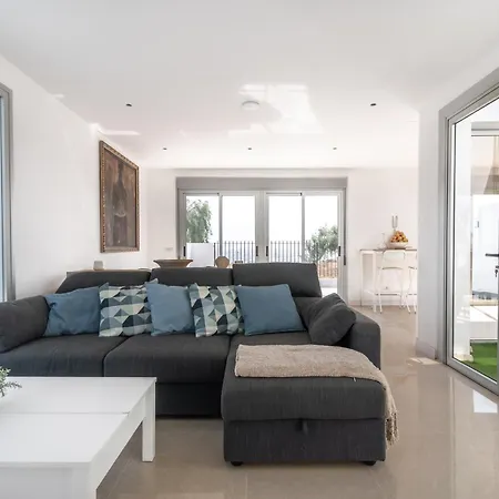 House Near The W Sea View, Jaca Tatil Evi Arico