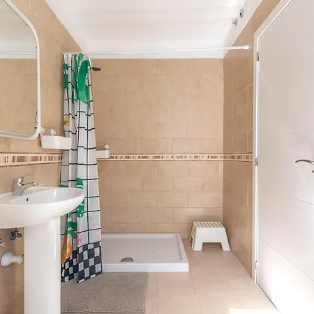 House Near The W Sea View, Jaca Tatil Evi